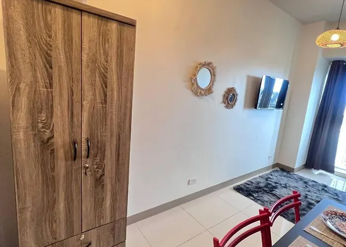 Unistay Coast Res R31 W Bal Sunset Vw Worldtrade Apartment