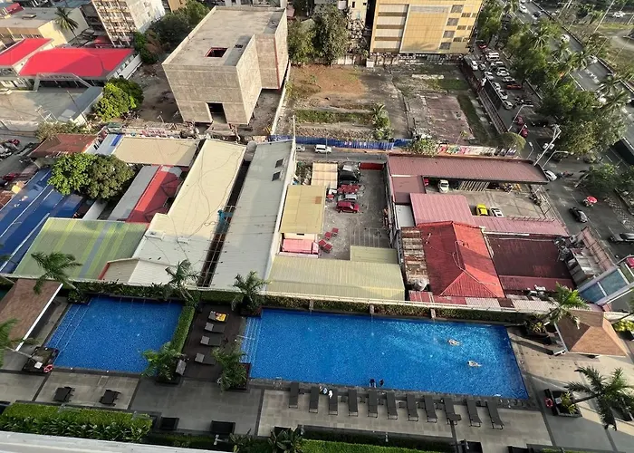 Unistay Coast Res R31 W Bal Sunset Vw Worldtrade Manila